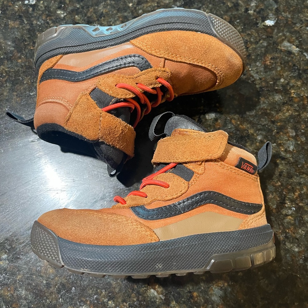 Vans Youth MTE Mini Crest Toddler 7.5 Brown Red Boots Water Repellent Hiking
